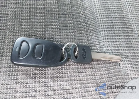 2003 Ford E-350 Super Duty Xl/Xlt z USA, uszkodzony, nr VIN 1FBSS31L83HA89114